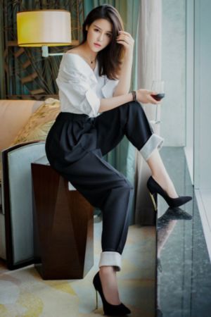 嫩模周妍希视频一区二区_普通话在线观看