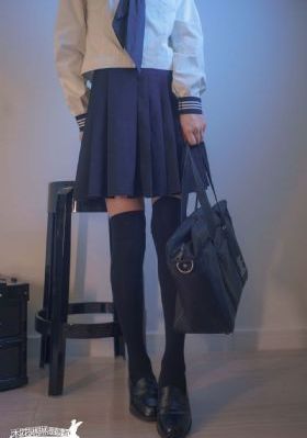 侵犯熟睡女在线观看hd_超清电影完整版