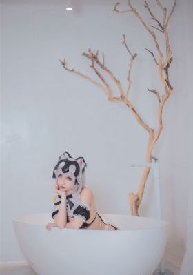 美女脱内衣黄18禁免费久久久_BD国语在线观看完整版