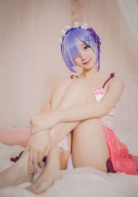 亚洲美女一级片_DVD手机在线看