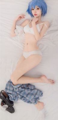 少妇无内裤下蹲露大唇视频_4K高清免费观看